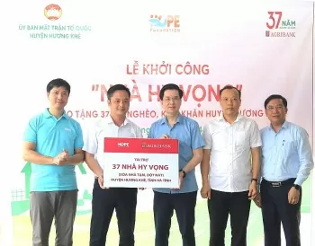 Agribank trao tặng 37 căn