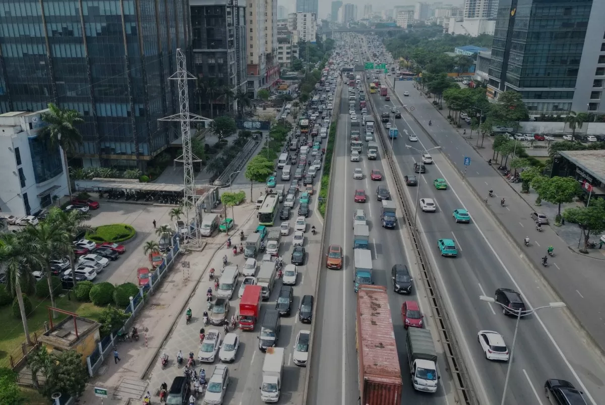 Chùm ảnh: Hà Nội ken đặc người, xe trước nghỉ lễ 30/4-1/5