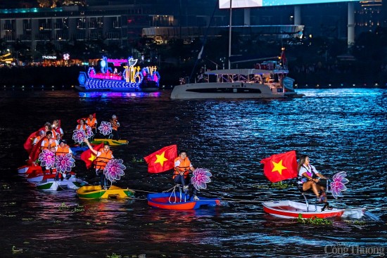tp ho chi minh man nhan voi man trinh dien the thao duoi nuoc