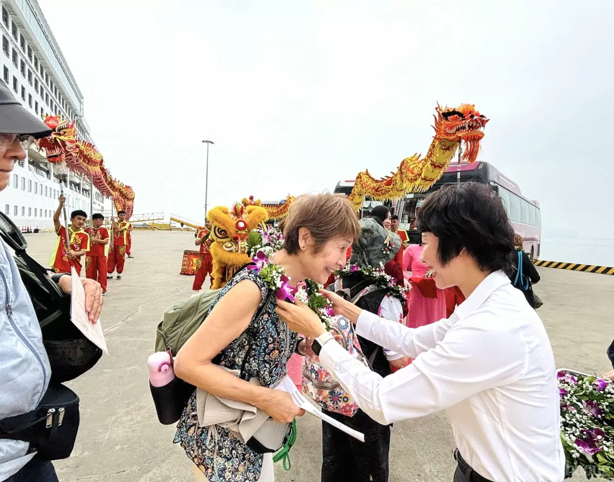 Quảng Ninh: Đón hơn 1.700 khách Nhật Bản đến vịnh Hạ Long