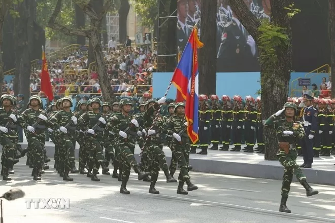 Ấn tượng khối diễu binh, diễu hành của bạn bè quốc tế