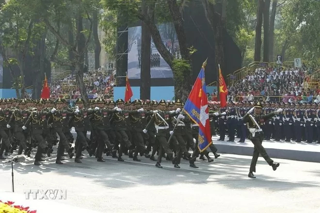 Ấn tượng khối diễu binh, diễu hành của bạn bè quốc tế