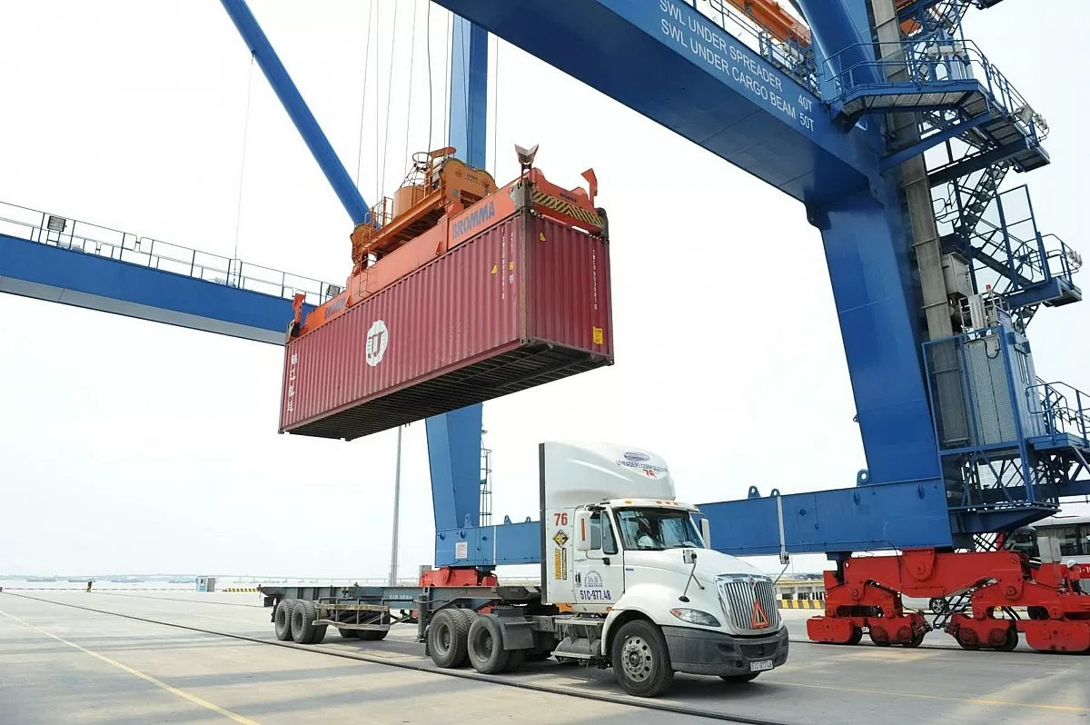 Xuất nhập khẩu là điểm sáng của bức tranh kinh tế.  Ảnh: Cấn Dũng