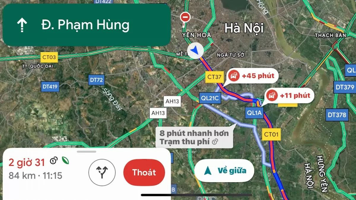 Đường vành đai 3 kẹt cứng ô tô về nghỉ lễ 30/4