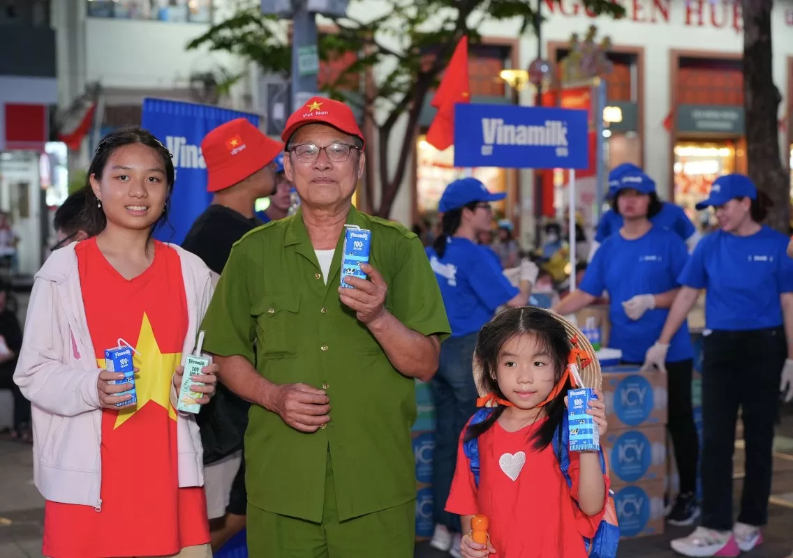 Vinamilk hòa cùng niềm vui của ngày hội thống nhất non sông