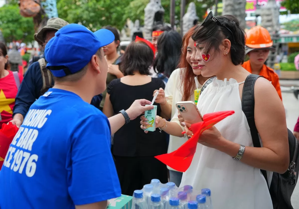 Vinamilk hòa cùng niềm vui của ngày hội thống nhất non sông