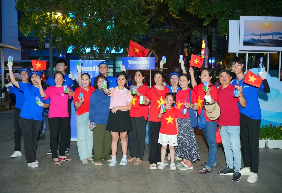 Vinamilk hòa cùng niềm vui của ngày hội thống nhất non sông