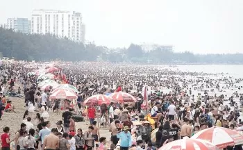 choang voi canh dac kin nguoi tai bien sam son ky nghi le 304 15