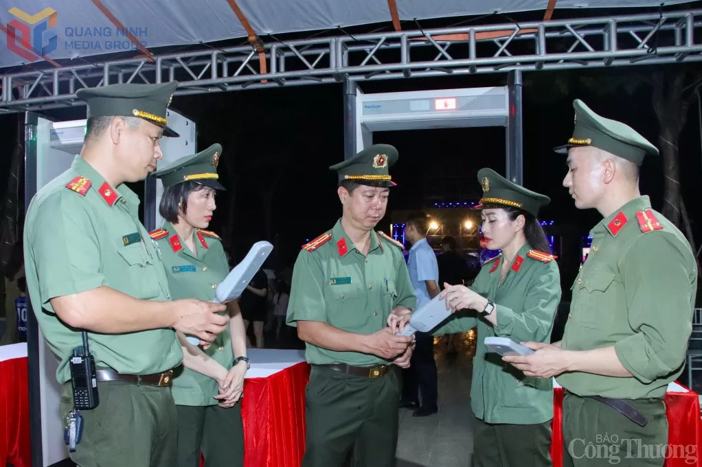 Chùm ảnh: Rực rỡ Carnaval Hạ Long 2025 kết nối di sản Chùm ảnh: Rực rỡ Carnaval Hạ Long 2025 kết nối di sản