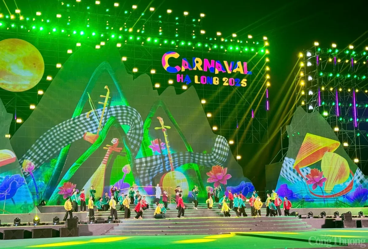 Chùm ảnh: Rực rỡ Carnaval Hạ Long 2025 kết nối di sản