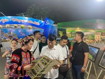 sac mau van hoa ha giang thu hut du khach tai hue