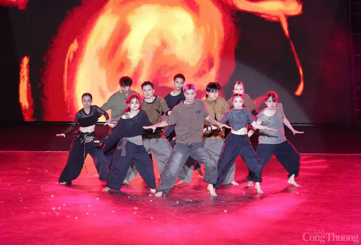 Bùng nổ sắc màu vũ đạo tại Dalat Best Dance Crew 2025 Bùng nổ sắc màu vũ đạo tại Dalat Best Dance Crew 2025