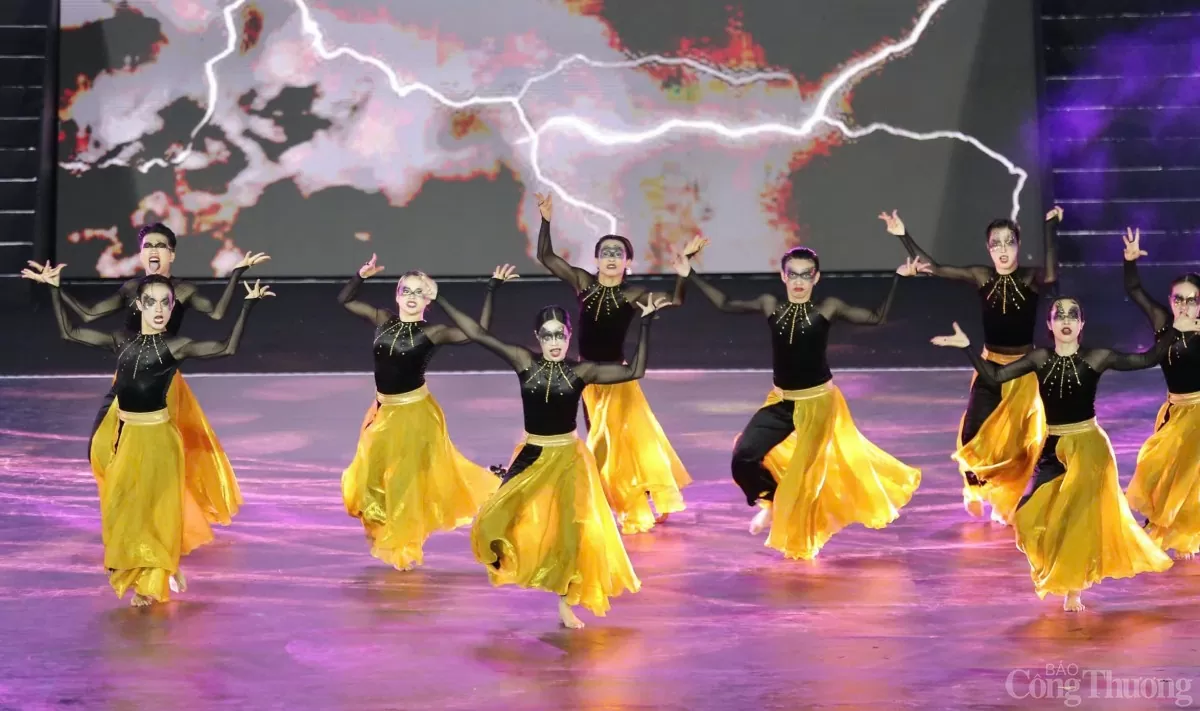 Bùng nổ sắc màu vũ đạo tại Dalat Best Dance Crew 2025 Bùng nổ sắc màu vũ đạo tại Dalat Best Dance Crew 2025