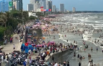 Vũng Tàu đón khoảng 233.000 lượt khách tắm biển trong 3 ngày nghỉ lễ