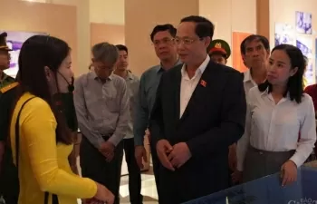 doan cong tac quoc hoi tuong niem anh hung liet sy tai con dao