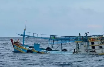 ba ria vung tau cuu nan kip thoi 10 ngu dan bi nan tren bien