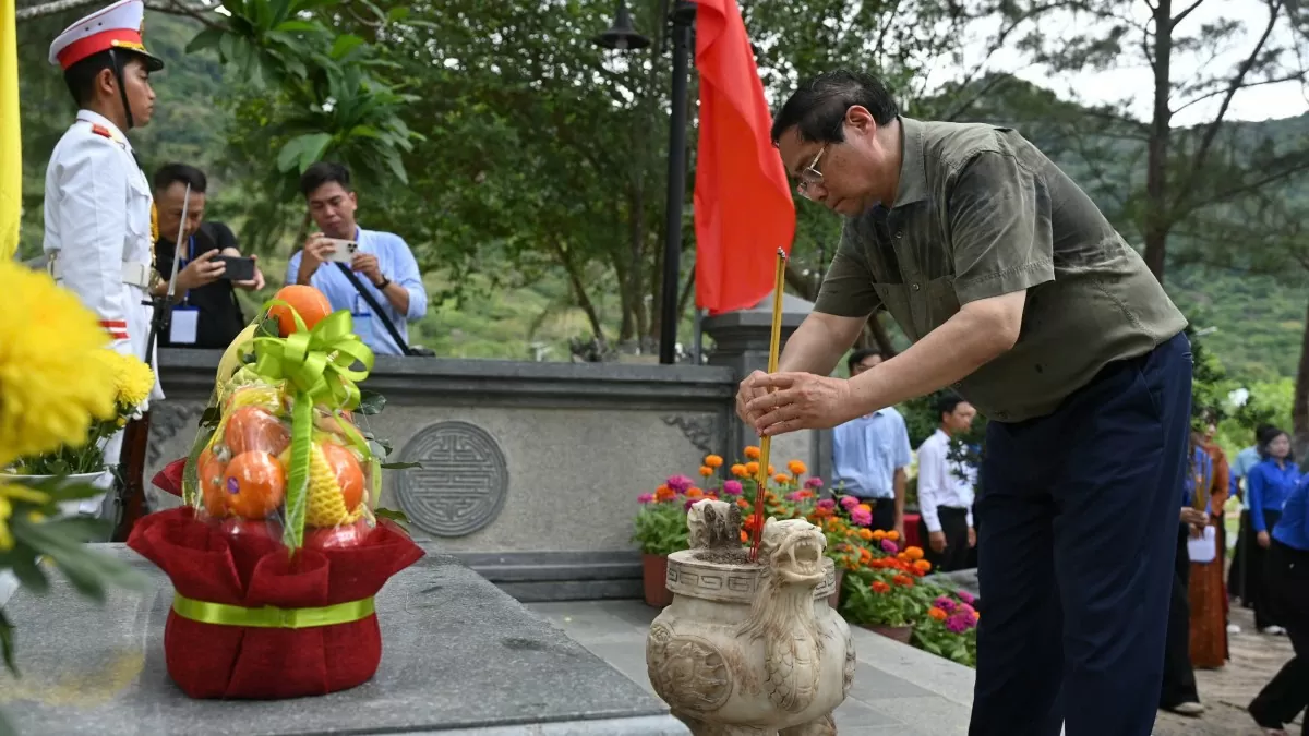 Thủ tướng Chính phủ Phạm Minh Chính làm việc tại Côn Đảo