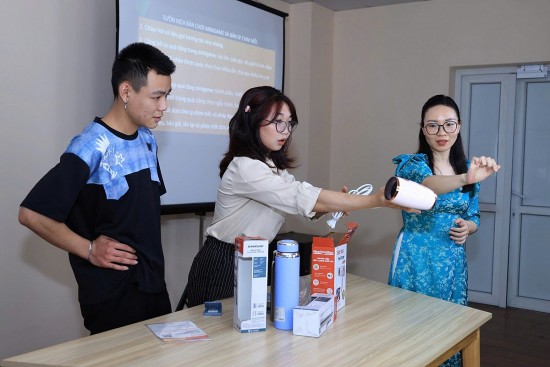 thuong mai dien tu tru cot cho chuyen doi so nganh cong thuong