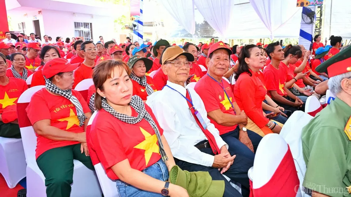Thủ tướng gặp mặt, tri ân hơn 700 chiến sỹ cách mạng bị địch bắt tù đày