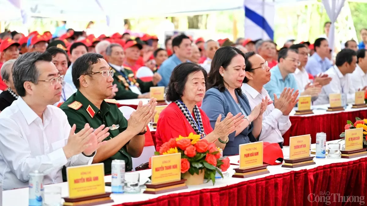 Thủ tướng gặp mặt, tri ân hơn 700 chiến sỹ cách mạng bị địch bắt tù đày