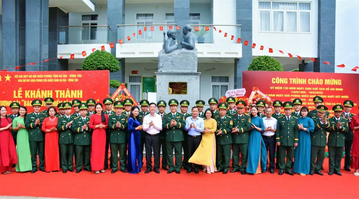 Bà Rịa-Vũng Tàu: Khánh thành tượng đài Bác Hồ với chiến sĩ Biên phòng
