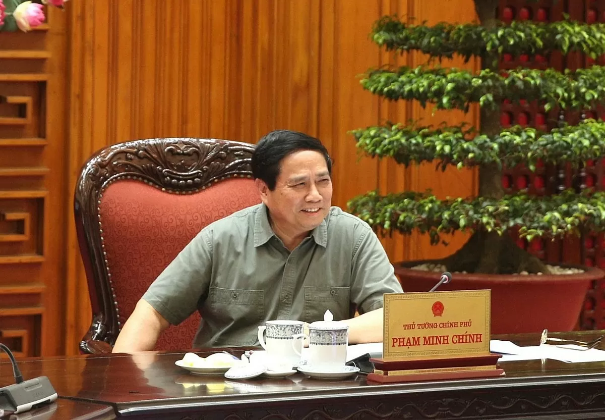 Thủ tướng Phạm Minh Chính chủ trì cuộc họp Thường trực Chính phủ xem xét, cho ý kiến về đánh giá tình hình kinh tế-xã hội tháng 4, 4 tháng đầu năm 2025. Ảnh: VGP/Đình Hải