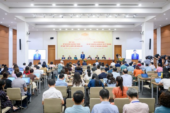 sua hien phap co the lay y kien nguoi dan qua vneid