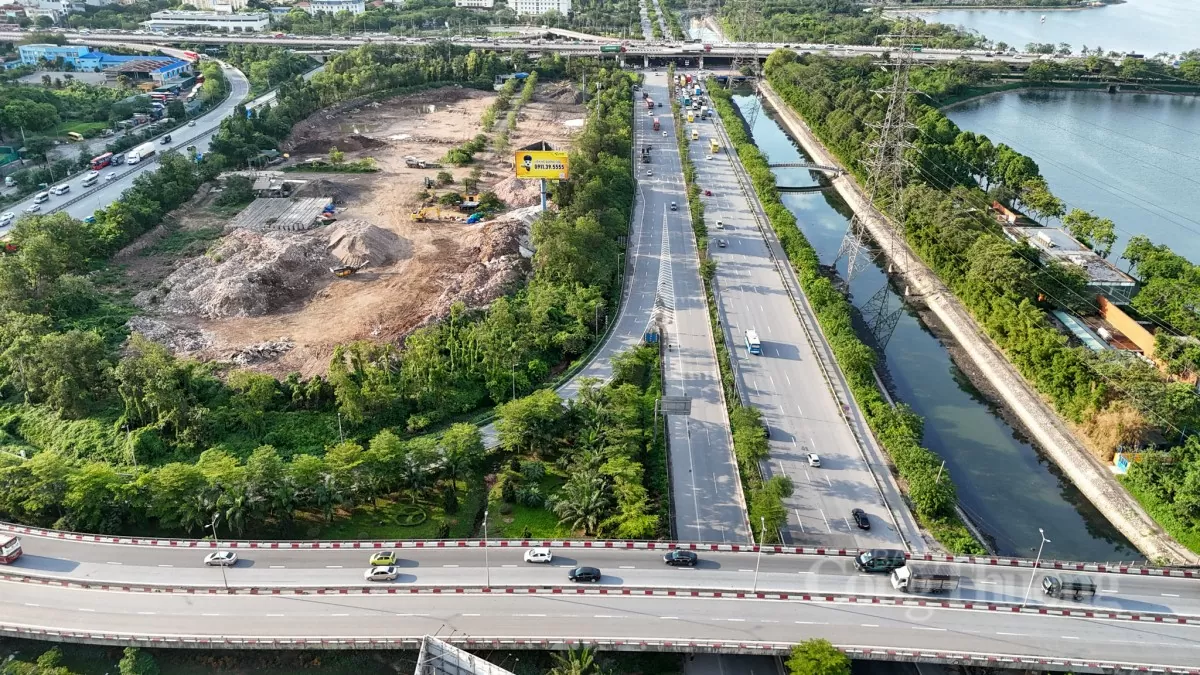 Hàngvạnngười trở lại Thủ đô, giao thông Hà Nội vẫn thông thoáng Hàng vạn người trở lại Thủ đô, giao thông Hà Nội vẫn