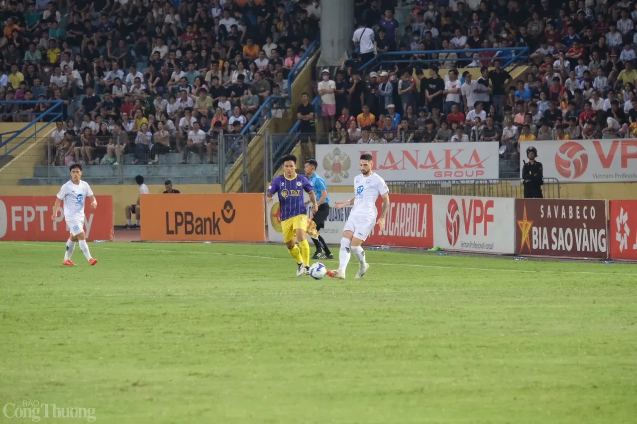 V.League vòng 21: Hà Nội FC quyết chiến đương kim vô địch