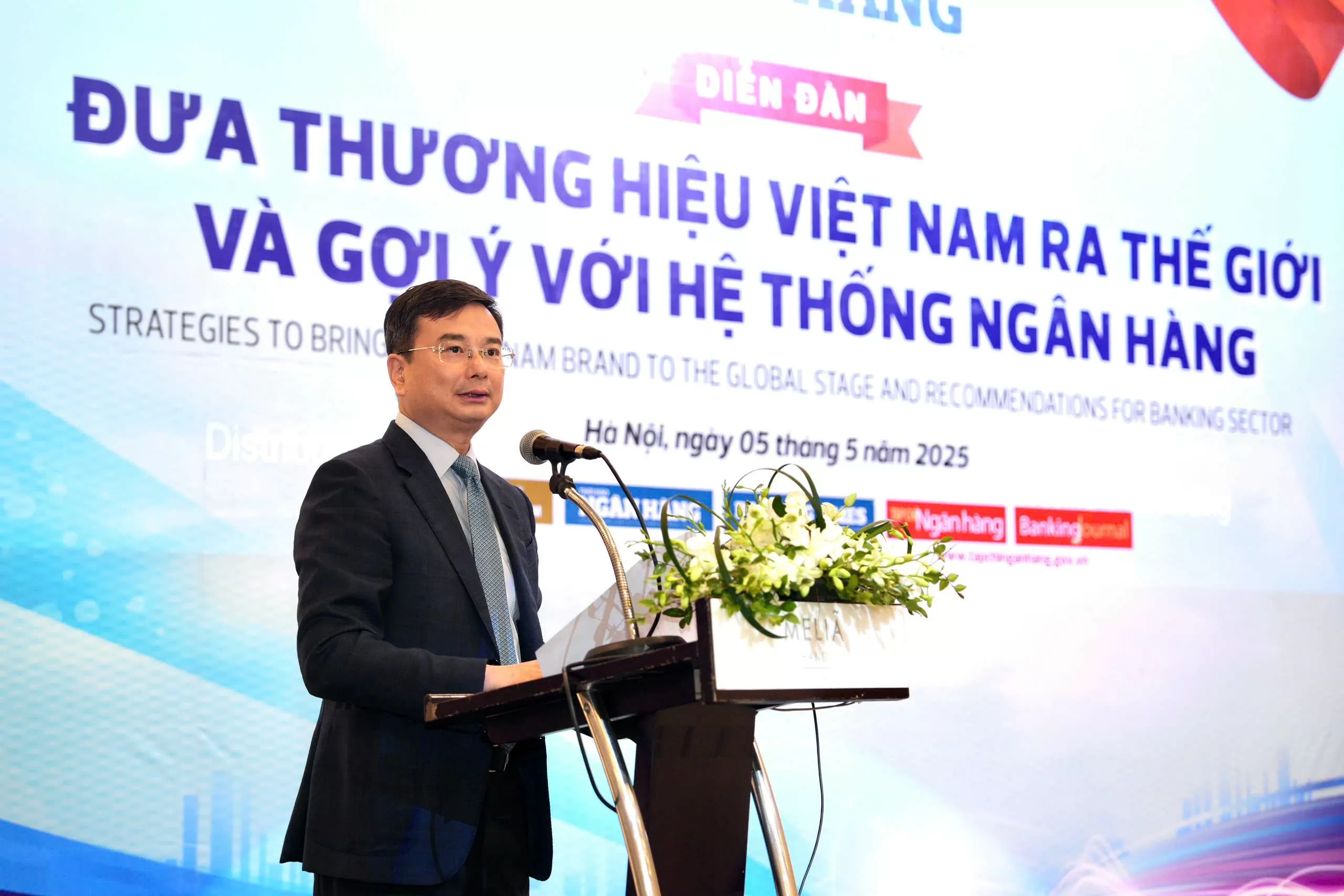 Giáo sư Đại học Harvard hiến kế xây dựng thương hiệu ngân hàng Việt