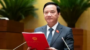 chu trong viec sap xep cac to chuc vao mat tran to quoc viet nam khi sua doi bo sung hien phap