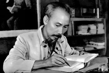 chu tich ho chi minh hanh trinh tron doi vi dan toc
