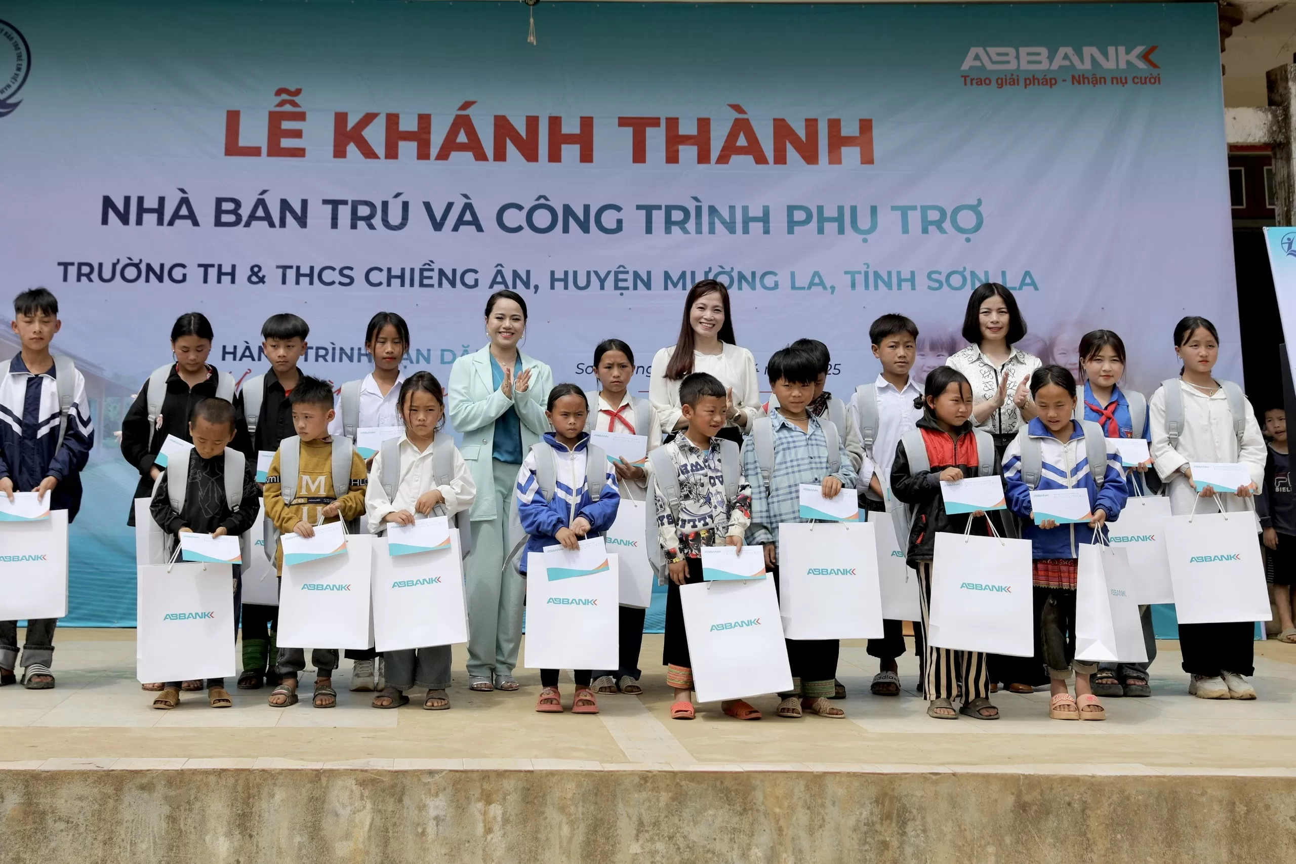 Khánh thành trường học cho học sinh miền núi Sơn La