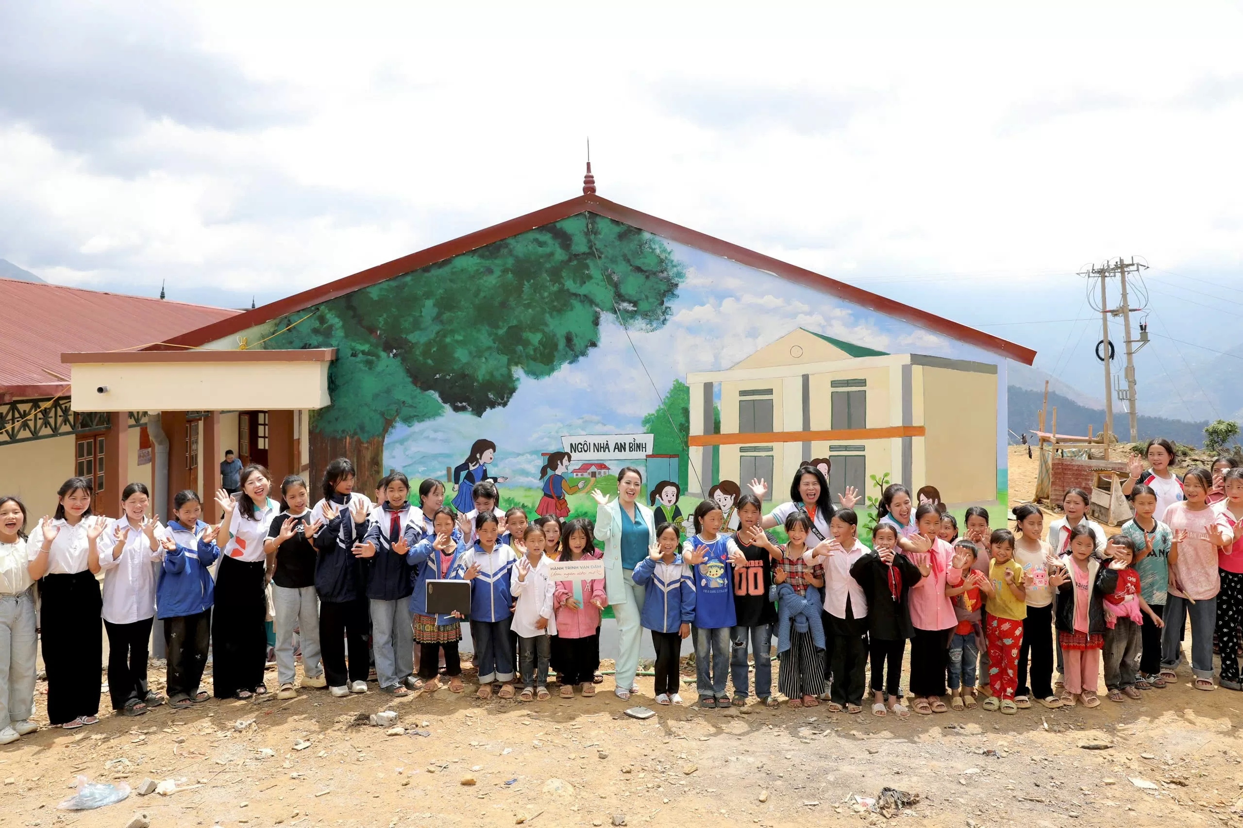 Khánh thành trường học cho học sinh miền núi Sơn La