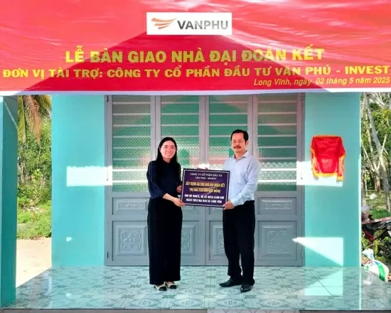 Văn Phú – Invest ủng hộ 720 triệu đồng xóa nhà tạm, nhà dột nát
