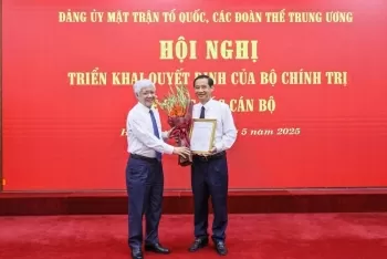 dang uy mat tran to quoc cac doan the trung uong co tan pho bi thu