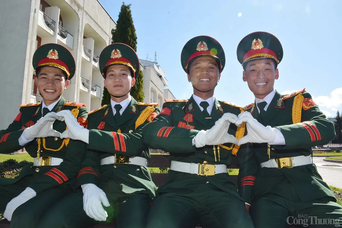 Chùm ảnh: Đoàn Quân đội nhân dân Việt Nam chuẩn bị cho buổi tổng duyệt tại Quảng trường Đỏ