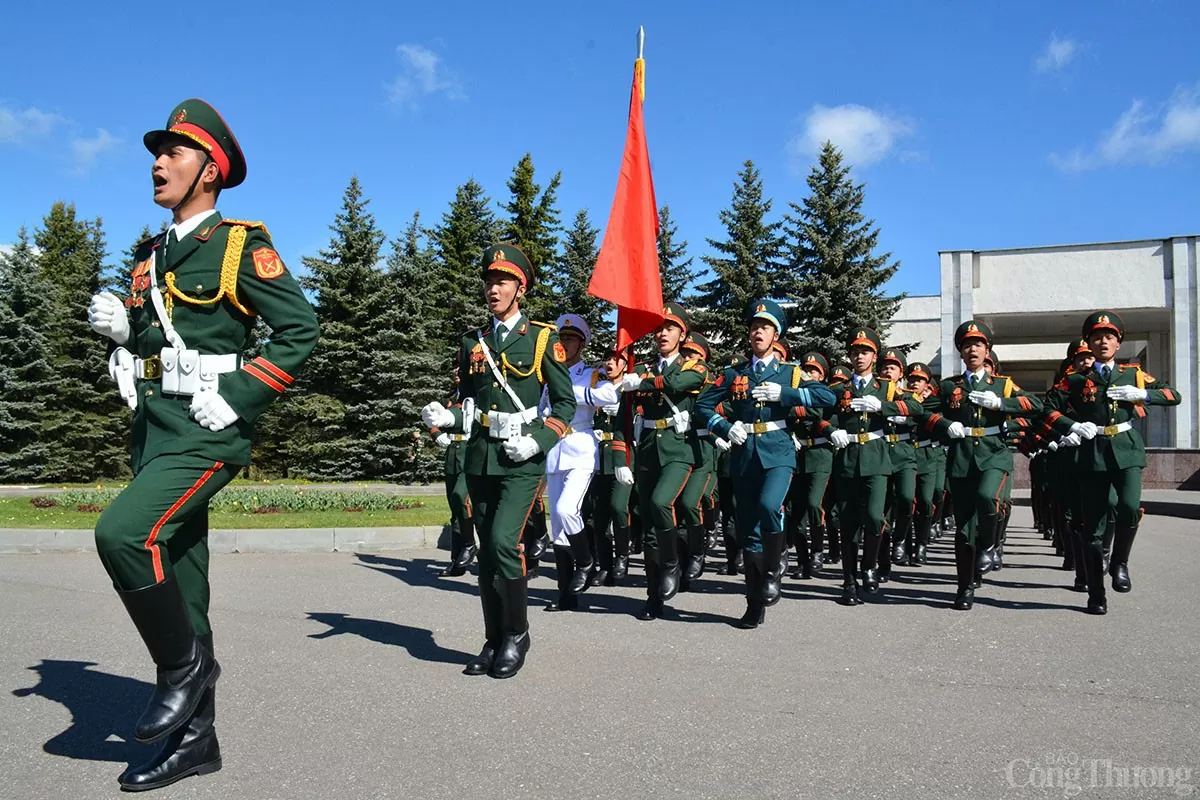 Chùm ảnh: Đoàn Quân đội nhân dân Việt Nam chuẩn bị cho buổi tổng duyệt tại Quảng trường Đỏ