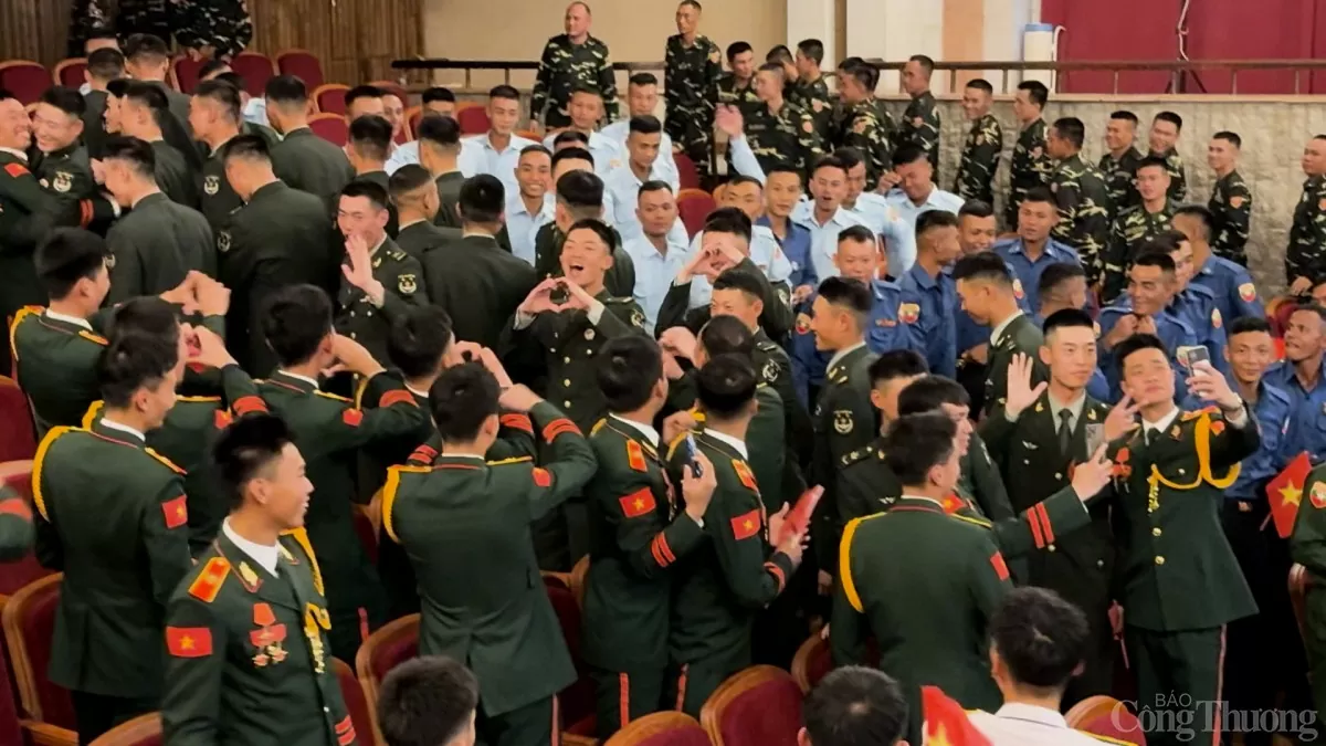 Chùm ảnh: Đoàn Quân đội nhân dân Việt Nam chuẩn bị cho buổi tổng duyệt tại Quảng trường Đỏ