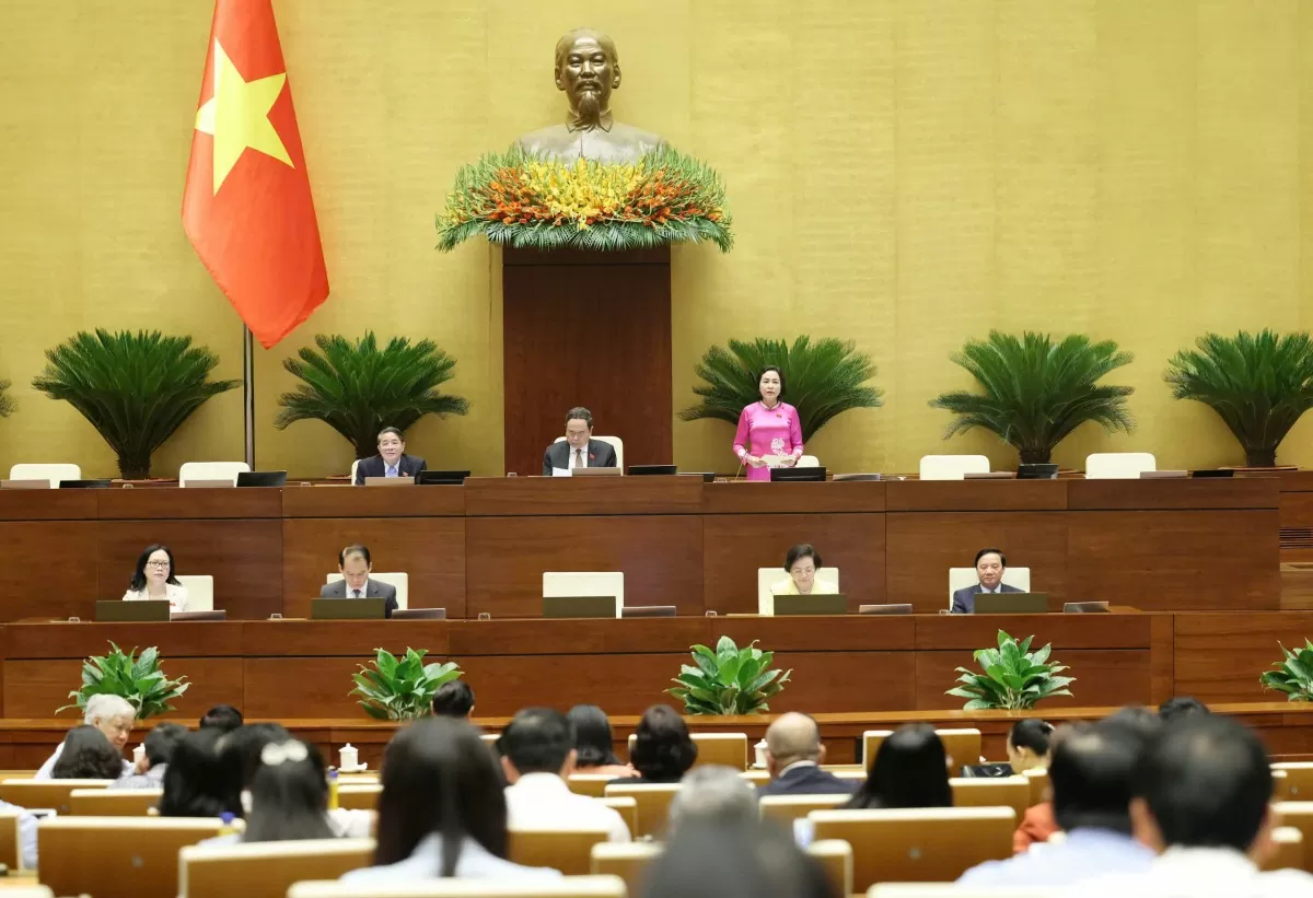 Đại biểu Quốc hội lắng nghe, góp ý sửa đổi Luật Việc làm