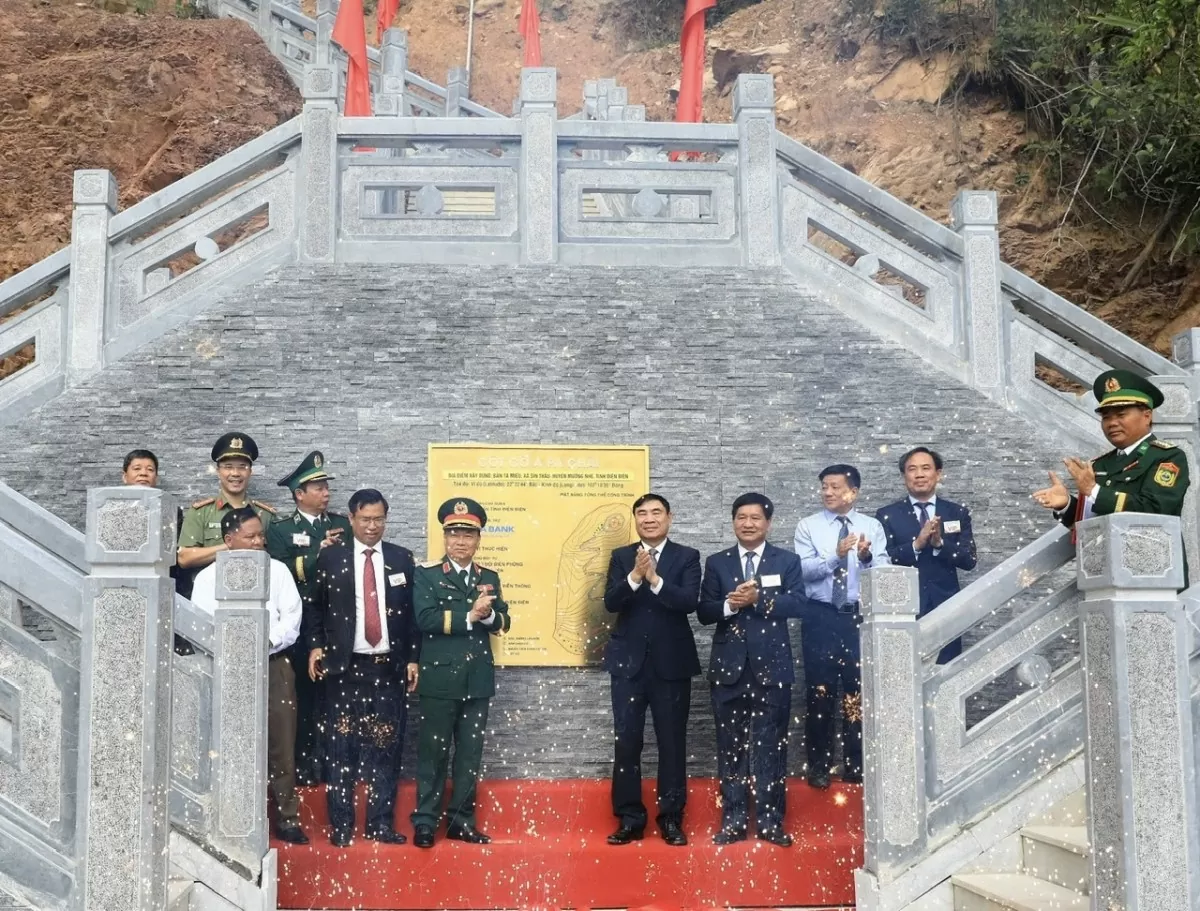 Điện Biên: Khánh thành cột cờ A Pa Chải - biểu tượng thiêng liêng nơi cực Tây Tổ quốc