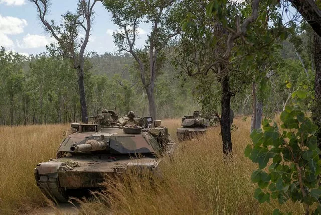Nga nâng cấp xe tăng T-90M và trình làng UAV tự sát thế hệ mới