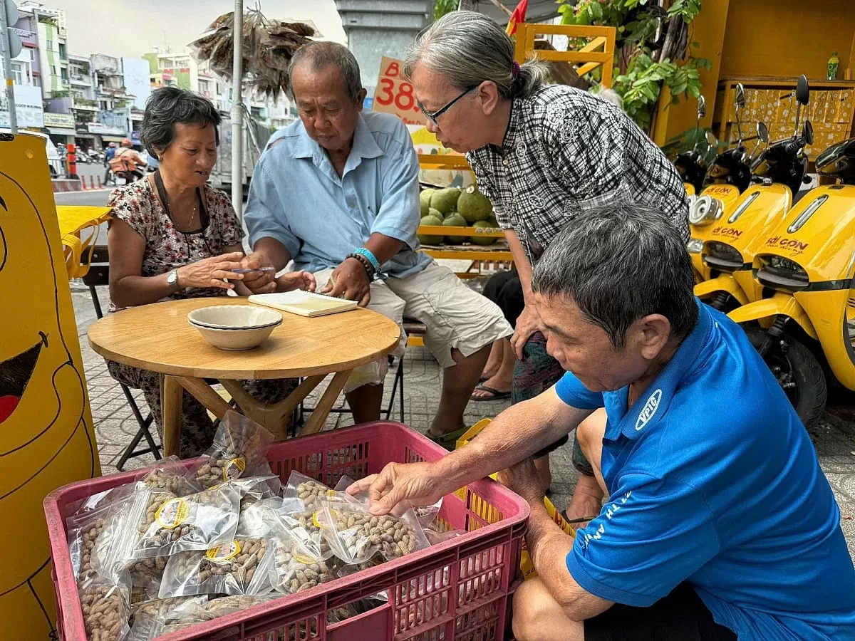 Vầng Trăng Khuyết cùng hành trình nhân đạo kiểu mới: Làm điều tốt bằng trái tim và lý trí