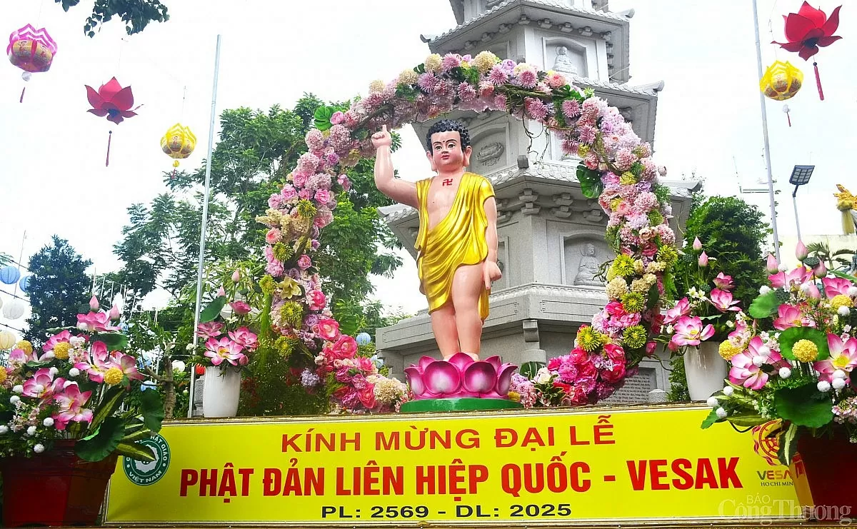 TP. Hồ Chí Minh ngập sắc cờ hoa trong Đại lễ Vesak