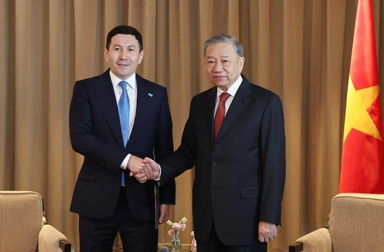 tong bi thu to lam viet nam kazakhstan huong toi muc tieu nang kim ngach thuong mai len 5 ty usd