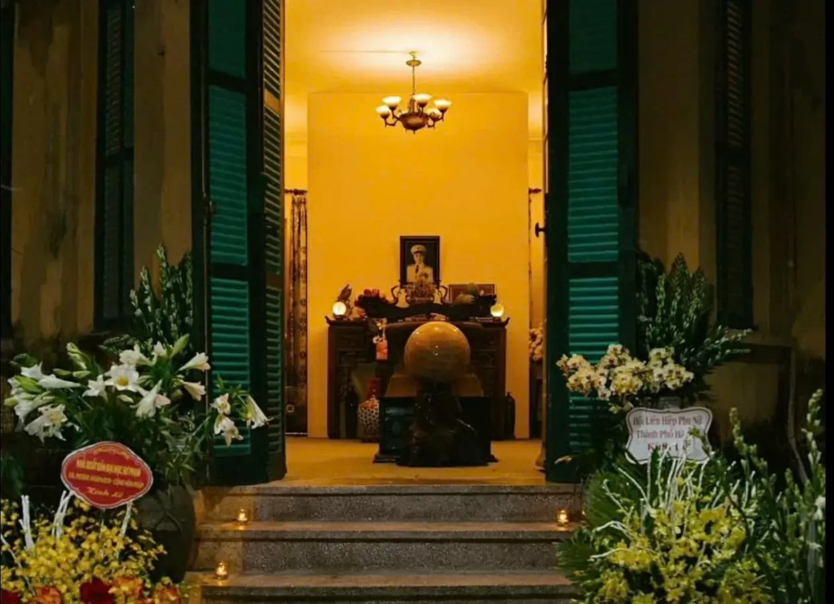 Dâng hương Đại tướng Võ Nguyên tại ngôi nhà của Người