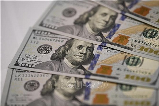 vi the dong usd duoc cung co nho dong thai moi cua fed