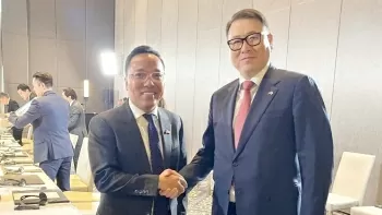 hoat dong ngoai giao cua thu truong nguyen hoang long tai kazakhstan