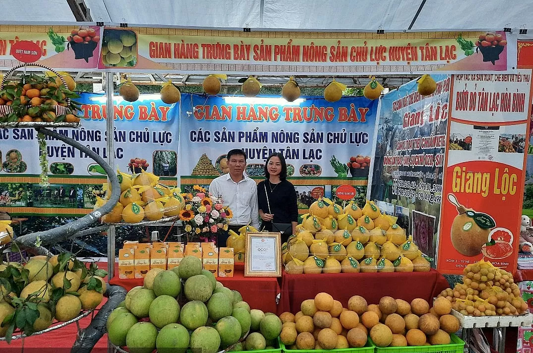 Hoà Bình: Thổ cẩm, cam rừng và những phiên chợ 'mở lối' xuống miền xuôi