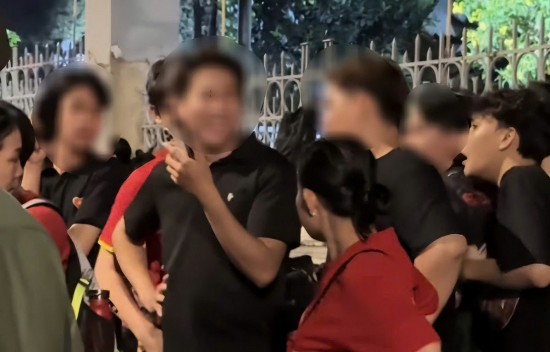 vo le voi cuu chien binh nam sinh dai hoc van lang bi ky luat khien trach